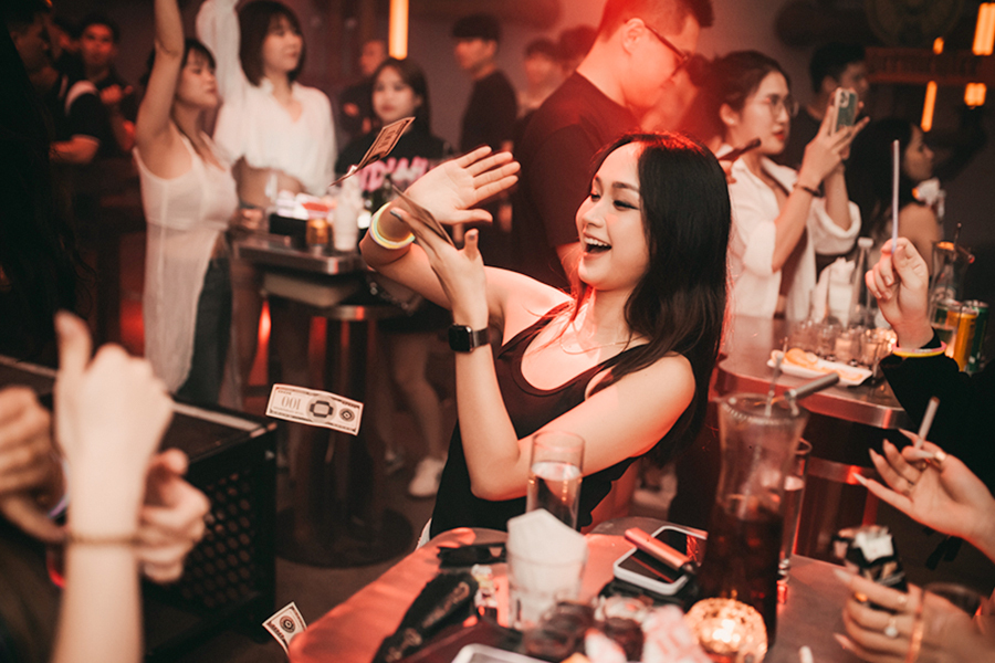 Nightclubs in Vietnam